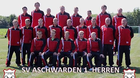 V.l.n.r.:
Obere Reihe: Fabian Komatowsky, Jan Krüger, Malte Stegmann, Sven Grusewski, Hauke Arfmann, Nino Schulze, Maik Henke und Helge Holzhofer.
Mittlere Reihe: Daniel Bolte, Rene Nowak, Daniel Hassdenteufel, Kevin Daps, Stephan Meyer, Florian Buchholz, Nico Köster, Uwe Heißenbüttel und Werner Fincke.
Vordere Reihe: Rene Recker, Maurice Thielen, Steffen Dietrich, Dennis Bokelmann und Kai Buchholz.