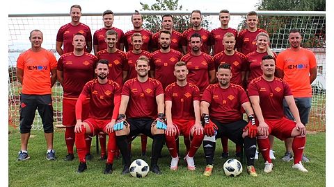 hindere Reihe: S.Braun, J.Beyer, M.Heinrich, D.Glasenapp, M.Bomplitz, D.Zimmermann, B.Bommersbach
Mitte: T.Jebock, Ju.Emmel, M.Rößling, M.Börner, G.Dammhahn, O.Czerwinski, M.Lüdtke, C.Klefeldt, R.Sebastian
vordere Reihe: R.Czerwinski, S.Roßberger, P.Seidel, D.Valentin, Jo. Emmel