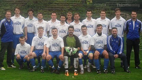 v.li.na.re.ex.Trainer: Wenninger Michael,Wenninger M,Berghammer D,Allmanshofer C,Aigner M,Bauer C,Ellert V,Czeschka T,Pölsterl D,Sturm G,Held F,Abteilungsleiter:Sturm A,unten:Ellert C,Schachtner B,Schpakow A,Asan K,Strebl A,Sommer A,Co-Trainer Vornehm U.es fehlt Trainer:Urlberger E