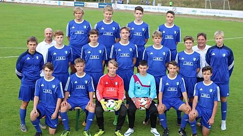 vordere Reihe von links: Tobias Haun, Bennett Rauter, Jasper Fyfe, Lukas Radtke, Joel Wilhelm, Jerome Lerch 

mittlere Reihe von links: Thies Lange, Utz Reincke (Trainer), Karl Schönherr, Bruno Thomas, Nikita Stasiuk, Lennart Schulz, Florian Näther, Holm Schulz (Trainer), Daniel Korilenko 

hintere Reihe von links: Lennart Frenzel, Max Großer, Noah Schwuchow, Niclas Zill