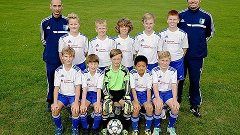 Reihe hinten von links nach rechts:

Martin Zobel (Co-Trainer), Lenny Louis Hädelt, Gavin Dieling, Felix Vogel, Lars Pritzkow, Louis Brandt, Marcel Vogel (Trainer)

Reihe vorn von links nach rechts:

Eric Osipov, Sandro Schliewert, Fabian Stanetzky, Trieu Duong Ha, Yannic Behrendt