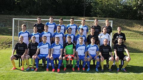 Hinten v.l.: Dennis Pfister, Thomas Weinberger, Armend Rahmani, Agim Rahmani, Christoph Hennes, Philipp Grimm, Lars Maerz

Mitte v.l.: Matthias Menning, Florian Hohl, Bernd Gruber, Fabian Bulander, Alessandro Winter, Christian Fischer, Norbert Golla, Reinhard Kapalla (Co. Trainer), Alexander Straub (Trainer)

Vorne v.l.: Jonas Nüssle, Martin Heger, (Andrej Müller), (Christian Schlappa), Mirco Ulm, Timo Hagmann, Marius Löffler, Stefan Bexten, Nikolaj Haar

Es fehlen: Daniel Ecker, Petrit Jefkei, Daniel Sulzer, Andreas Gregg, Chris Sonnenmoser, Jan Maerz, Christian Ziegler, Miron Rau, Simon Frick, Holger Gruber, Robert Apostoloski, Martin Heger, Niko Pialoudis, Manuel Schien