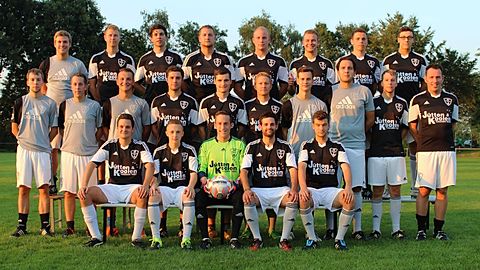 o. Reihe v.l.: Küsters, T. Wolters, Frenken, Jaite, M. Tholen, Jannik Tholen, Görtz, Blank
m. Reihe v.l.: Simon Vreydal, Marc Vreydal, Storms, Schroeder, Nelißen, Thevißen, Nießen, D. Wolters, Marvin Vreydal, Heinen (TR)
u. Reihe v.l.: J. von Helden, Krause, Stefan Vreydal, M. von Helden, Jonas Tholen