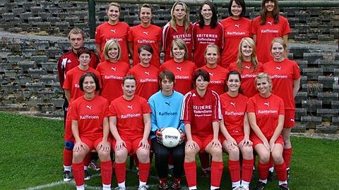 Oben von links:
Moser Christina, Lehner Martina, Grübl Daniela, Putz Daniela, Weindl Elisabeth, Adam Corinna  
Mitte von links:
Trainer Stadler Andreas, Moosbauer Christina, Hölzlwimmer Eva, Baumgartner Kathrin, Rothenaicher Sophia, Weber Diana, Gschwendtner Kathrin, Maier Lisa
Unten von links:
Rothenaicher Cornelia, Brett Nadin, Eigner Annemarie, Maier Christina, Maier Stephanine, Ebner Veronika

Es fehlen: 

Buchner Michaela, Watzinger Barbara, Rothenaicher Veronika, Ebner Gabriele, Brandhuber Elena