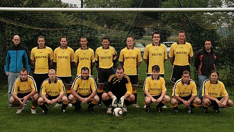 stehend von links
Betreuer Ringle Wolfgang,Ziesler Stefan,Rossmann Manfred,Astahov Viktor,Kordick Karl,Hagg Ivo,Lankes Thomas,Lankes Helmut,Trainer Vogl Christian
Kniend von Links
Früchtl Dominik,Glaser Ernst,Rossmann Daniel,Lankes Martin,Kamera Robert,Heitzer Stefan,Zsak Alexander