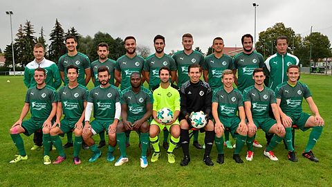 Hinten v.l.: Frank Falkenburger (Trainer), Bilal Rihani (Co-Trainer), Ali Erbas, Rinor Zariqi, Harun Caglar, David Feistenberger, Michael Werther, Christian Feil, Peter Neumayr.
Vorne v.l.: Lukas Kellermann, Julian Haller, Bahattin Köksal, Souleymane Konate, Bernhard Feil, Alexander Adamiok, Michael Neumair, Josef Amort, Markus Seeber (Sportlicher Leiter).