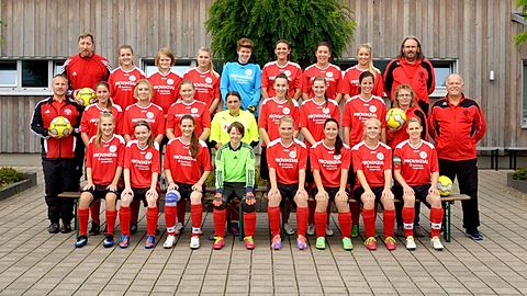 Der aktuelle Damenkader des HSV Langenfeld (auf dem Bild fehlen noch Celine Labonde, Gerd Herhalt ). Das Team bedankt sich bei Foto Schatz in Langenfeld für die professionelle Gestaltung des Teamfotos!