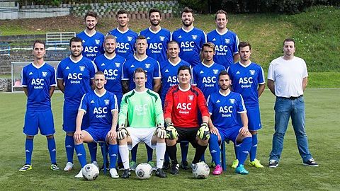 Hintere Reihe von links nach rechts: David Marino; Enzo Consoli; Giuseppe Lubes; Salvatore Pesce; Patrick Baumgartner; 
Mittlere Reihe von links nach rechts: Michael Ochmann; Selami Murseli; Tizian Wagner; Fabio Wagner; Marco Zimmermann; Alban Hiseni; Sebastian Moser; Trainer Mick Fahr
Vordere Reihe von links nach rechts: Marco Häusel; Heiko Zimmermann; Taner Odabas; Alfio Rotella
Auf dem Foto fehlen: Marc Müller; Patrick Kaiser; Emanuel Kluge; Yannik Strübe; Yannick Böhringer; Florian Wick; Daniel Schmidt; Jonas Gehring; Niklas Greiten; Valentin Hähnel; Maik Wilke; Dominic Nagy