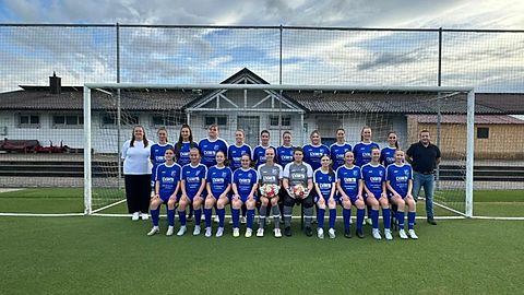 Vordere Reihe (von links nach rechts): Julika Schmidt, Mia Lubig, Jana Schneider, Alina 
Maurer, Lara Schrodi, Emma Mlyneck, Dana Hüglin, Lea Metzger, Lara Rinklin, Vianne Stephan 

 
Hintere Reihe (von links nach rechts): 2.Vorstand Svenja Höfflin, Celine Schwer, Anne Meier, Felicitas Jäckle, Mareike Strittmatter, Anna Milena Caputo, Franzsika Roß, Lilly Gerber, Daniela Danzeisen, Selina Köbele, Dorinja Weizel, Sponsor LVM Boris Marquedant

Es fehlen: 
Pia Stockburger, Delia Stephan, Annika Artischewski, Leonie Tepe, Lilli Genccan, Pauline Dubut, Susanne Kampf, Jasna Rösch und Sergio Meier