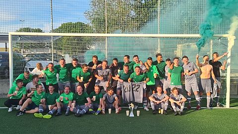 Mannschaftsbild nach Aufstieg in die Kreisliga A