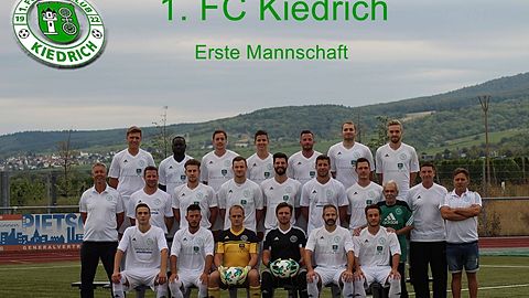 H.v.l.: Kenneth Krüger, Andrews Sarfo, Anton Philipp Altlay, Adrian Spruch, Christopher Jurka, Nicolas Gülich, Leonard Koehler
M.v.l.: Dieter Proksch (Spielausschuss), Jens Kirsch, Nico Sickold, Tobias Karbach, Jonas Lochner, Max Friedrich, Karsten Studer, Erwin Barthel und Michael Reuter (Betreuer), Zoran Krneta (Trainer)
V.v.l.: Marcel Burkhardt, Gökhan Eroglu, Sebastian Wolf, Marcel Morr, Marc Wilhelm, Florian Haas
