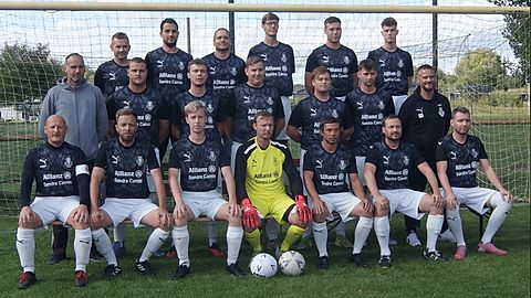 Hinten: Martin Kurz, Mathias Rasenberger, Martin Schmidtke, Anton Trommer, Eric Röhling, Nick Schröter.
Mitte: Co-Trainer Denny Fleck, Eduard Schulz, Karl Konrad Strobel, Justin-Niklas Relius, Tim Günther, Dominic Magdeburg, Trainer Steffen Güldner.
Vorn: Stephan Examitzki, Oliver Wildgrube, Hannes Haake, Christian Bohn, Dominik Pridöhl, Martin Stolzenhain, Marc Felix Rohde.