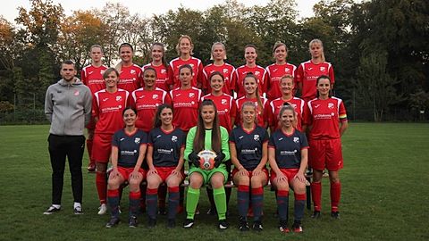 Hintere Reihe von Links: Jessica Trüggelmann, Nina Bredenböker,  Laura Faßbender, Carla Böger, Lilli Rothacker, Franziska Lohöfener, Kim Ebke, Marlena Henn
Mittlere Reihe von Links: Marvin Hirch, Jana Woermann, Weysa Sall, Corinna Maistrak, Tulsi Wormuth, Susanna Kaspar, Kim Gotzes, Miriam Epping
Vordere Reihe von Links: Andrea Lorena Aldana Blanco, Alissa Hellermann, Canan Koch, Merle Horstmann, Hannah Elsner
Es fehlen: Anna Schwedens, Alena Eberspächer, Alina Gronstedt, Carina Schmidt