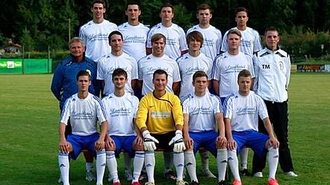 Hinten v.l: Georg Fuchs, Maximilian Klopfer, Tobias Wildgruber, Alexander Frik, Sebastian Bichler
Mitte v.l.: Helmut Faber (Trainer), Christian Rauscher, Christian Müllauer, Daniel Börner, Marinus Graf, Thomas Maier (Betreuer)
Vorne v.l.: Tobias Bauer, Labinot Gervalla, Patrick Reinahrdt, Fabian Fischer, Daniel Büsch