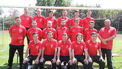 Oben von links: Dirk Büttner, Abteilungsleiter Florian Wax, Michael Betzinnger, Tobias Müller, Jan Kaiser, 2.Abteilungsleiter Christian Schiller
Mitte von links: Trainer Martin Lehner, Christian Gütlhuber, Michael Kieslinger, Max Schneider, Marco Girlinger, Oli Lehner, Vorstand Heinz Hahn
Unten von links: Stefan Kastl, Johannes Müller, Daniel Bleyer, Christoph Pitzlbacher, Tom Rauscher