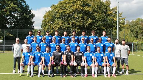 Mannschaftsfoto: Herren - 1. Mannschaft - CfB Ford Köln-Niehl 09/52 - Saison 25/26