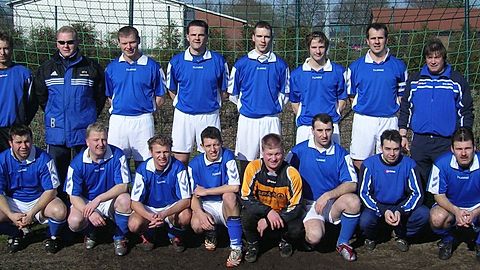 Gerd Erko, Betreuer Thomas Gooßen, Rolf Michel, Michael Brunsch, Hauke Schmidt, Christoph Behrends, Marcus Lütje, Trainer Volker Richter (hintere Reihe von links nach rechts)
Markus von Ass, Ronald Krai, Patrick Schulz, Timo Elfers, Ralf Grosser, Sergej Gets, Lars Albrecht, Ralf Studier (vordere Reihe von links nach rechts). Es fehlen Matthias Braack, Sebastian Wolf und Mirko Loock.