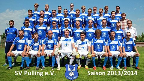 1. Reihe sitzend v.l.: Márton Jánosi, Richard Hagn, Markus Krieg, Steven Ducat, Andreas Sedlmeier, Alexander Huber, Matthias Heigl, Matthias Salvermoser
2. Reihe stehend v.l.: Trainer Andreas Schwarz, Michael Pellmeyer, Michael Strasser, Adrian Westermeier, Dominik Grimm, Benedikt Kubina, Trainer Karl Linner, Sebastian Schwarz, Dennis Rudolf, Vorstand Hans Starkl 
3. Reihe stehend v.l.: Thomas Pellmeyer, Korbinian Ziegltrum, Simon Prechsl, Thomas Gstettner, Christian Edler, Thomas Stadlbauer, Manuel Kraft, Benjamin Kube, Betreuer Male Eberl
4. Reihe stehend v.l.: Lukas Schneider, Philipp Schmid, Michael Schnierer, Louis Mross, Vitus Schneider, Thore Schels, Andreas Scherbaum, Roberto Chezzi 

nicht auf dem Foto: Robert Hajnal, Alexander Kube, Benjamin Göring