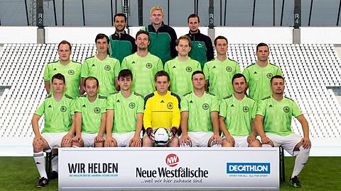 VfL Oldentrup I 2014/2015:
Hinten von links: Mimoun Bouaid (Trainer), Sven Jacki (sportlicher Leiter), Marcel Klisch (2. Vorsitzender).
Mitte von links: Michael Buchczik, Christian Tiemeyer, Thomas Bender, Philip Brosig, Pascal Rogalla, Dennis Schild.
Vorne von links: Felix Brakensiek, Peter Gollasch, Alexander Keller, Michael Schwan, Sebastian Skibowski, Jan Mioducki, Sven Kalus.
Es fehlen: Christoph Rogon (Betreuer), Christian Meier, Dennis Sadowski, Konstantinos Kalessios, Marcel Heinke, Marco Schepanski, Sascha Schollwer, Tobias Würz, Waldemar Diner.