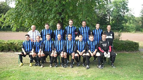 o.Reihe v.l.: Verantwortlicher Peter Kubitzky, Mike Kütbach, Marko Pilic, Goran Sisevic, Robin Dörnte, Trainer Fahrudin Cosic

u.Reihe v.l.: Nebez Mejid, Herbert Wingartz, Muhammed Özdilek, Yassin Ben Lakhdhak, Braulio Mora-Wanjelik, Mohamed Moumou, Andre Wingartz, Vitalie Heinrich

Es fehlen: Sebastian Klima, Nijac Cugksic, Benjamin Grothe, Alic Mirsad, Oliver Moll