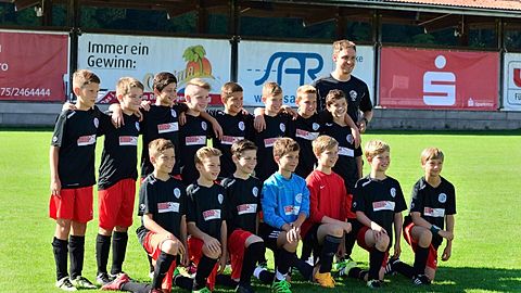 von oben links: Hoxha Arjan, Staffler Valentin, Aker Görkem, Schratzenstaller Matthias, Siegerstetter Raphael, Rothweiler Tom, Tomahogh Jacob, Aigner Leo, Trainer Liefke Andreas
von unten links: Bendzko Felix, Kurz Tobias, Kiebler Tobias, Fischer David, Stegmüller Lorenz, Stöttner Lukas, Schmatz Nico
nicht auf dem Bild: Pohorelsky Fabio