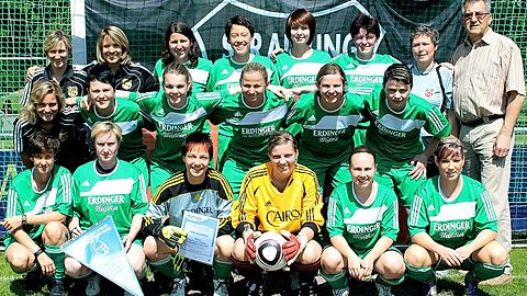 Hinten: Silke Raml, Ursula Stock, Carina Ringlstetter, Janine Maier, Sophia Lehmann, Beate Lorenz, Gabriele Rösler, Spielleiter Georg Müllner
Mitte: Jasmin Liebl, Andrea König, Theresa Eder, Nina Mittrop, Simone Söldner, Valentina Wegner
Vorne: Nicole Bielmeier, Monika Schambeck, Nicole Liehr, Marcella Hirschmann, Julia Schwarz, Susanne Ponsong