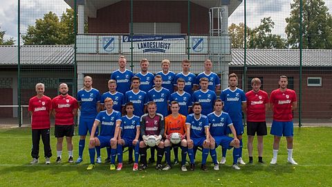 Hintere Reihe von Links: Finn Jürgensmeier, Michael Schormann, Simon Relard, Marius Franz, Kevin Gulba
Mittlere Reihe von Links: Trainer Wilfried Neuschäfter, Torwarttrainer Manuel Thiele, Patrick Kosfeld, Daniel Lienen, Gianluca Parrotta, Hendrik Tölle, Mathias Berkemeier, Jannik Welkener, Timo Höber, Betreuer Christian Knaup, Co-Trainer Steffen Höber
Untere Reihe von Links: Johannes Leinkenjost, Ahmed Ouardi, Marco Brink, Sascha Meerbecker, Dominik Riemer, Patrick Kosfeld

Es fehlen: Daniel Schledde, David Nübel, Robin Rolf, Marcel Wecker, Jascha Vogt, Marcel Meiwes, Dario Campos