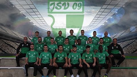 Oberste Reihe von Links nach Rechts: 
Tobias Wortmann, Ricardo Aretz, Michael Goriwoda, Yannik Engels, Mats Hellenbroich, Simon Sieprath, Bernd Hauch

Mittlere Reihe von Links nach Rechts:
Sascha Bohne, Carsten Consten, Jan Plum, Marvin Consten, Alassana Kanteh, Bastian Buczkowski, Niclas Bohnen, Michael Aretz

Unterste Reihe von Links nach Rechts:
Raphail Ekklisiaras, Sven Hermanns, Miguel Körlings, Maurice Ruland, Oghuzan Öztürk, Gadirou Kaba

Es Fehlen:
Martin Wolter, Manuel Hoppe, Onur Korkmaz, Paul Schatz