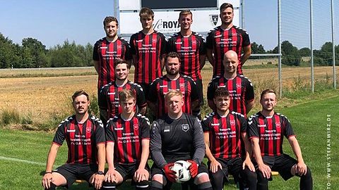 Von oben links: Roland Eckerl, Christian Fuchs, Roland Heinzinger, Josef Harrer
Mitte links: Robert Harrer, Trainer Sascha Seitz, Dominik Daschner
Unten links: Benjamin Mayer, Lukas Häußler, Marcel Walther, Boran Aydin, Sascha Hölzl