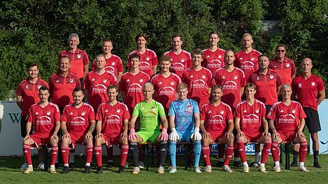 hintere Reihe: Hans-Werner Grünwald, Dominic Baumann, Josef Pötzinger, Robert Mündl, Maximilian Wiedmann, Marinus Veit
mittlere Reihe: Florian Lichtenegger, Zdravko Mitrovic, Christian Altenburg, Benjamin Kram, Tobias Veit, Johannes Schneider, Niklas Städter, Christian Pralas, Leo Greiter
vordere Reihe: Florian Stoib, Dominik Schumacher, Jonas Matschiner, Nils Janßen, Michael Wiesböck, Josef Sontheim, Fabian Bauer, Sean Erten