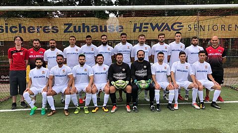 Hinten Rechts:Tahar Elidrissi, El Hassan Lahjar, Imad Yarroum, Enes Vakufac, Gökhan Topuz, Ilias Khouja, Issam Aziriu, Samet Durmus, Mohamed Andich, Mehmet Eyüpoglu, Volkan Akbaba. Vorne Rechts:Riad Bouanan, Ayham Kado, Tayfun Karci, Ümit Zengin, Sherif Khalil, Ömer Demirel, Yasin Sari, Osman Sahin, Hussein Hamdan.