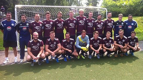 erste Mannschaft SV 09 Eitorf Saison 2015/16.
Hintere Reihe von links nach rechts: Co-Trainer Andreas Müseler, Daniel Pinto, Christian Schneller, Jonas Brücken, Jan Ehrenstein, Torsten Stricker, Philip Wielpütz, Wolfgang Senger, Adem Demir, Benjamin Maleike, Andreas Hilden, Trainer Destan Oglu.
Vordere Reihe von links nach rechts: Thomas Schade, Nick Borgwardt, Florian Weber, Jochen Seel, Torsten Ballnus, Lukas Rotscheroth, Christian Becker, Sascha Weber.
Es fehlen: Martin Dietrch, Michael Thomas, Pascal Eßer.