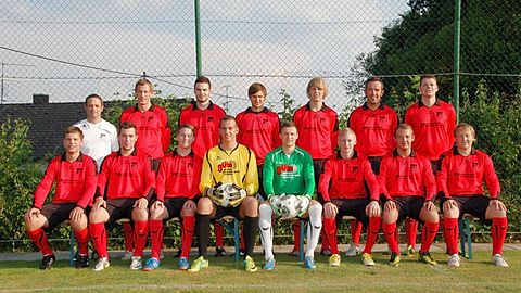 hinten von links: Traeiner Andreas Gröger, Peter Wassermann, Patrick Zoller, Jürgen Braunmiller, Alexander Heiligsetzer, Thomas Bögle, Markus Popp
vorne von links: Roland Lukasch, Felix Schmid, Daniel Muck, Rainer Wörz, Philipp Stölzle, Florian Botzenmayer, Patrick Schuhwerk, Thomas Fackler