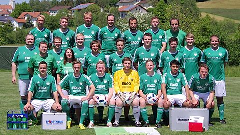 Hinten: Matthias Schedlbauer, Patrick Achatz, Matthias Wühr, Benjamin Schäfer, Dominik Wühr, Michael Feldmeier, Christian Schedlbauer
Mitte: Mirko Penzkofer, Thomas Eckl, Anton Fleischmann, Andrea Höpfl, Mattias Fleischmann, Thomas Kargl, Andreas Artmann, Manuel Geiger, Marco Graßl, Stefan Fleischmann, Manuel Christl
Vorne: Maximilian Eckl, Markus Artmann, Christoph Klingl, Dominik Achatz, Martin Sterr, Raul Godoy, Michael Baumgartner