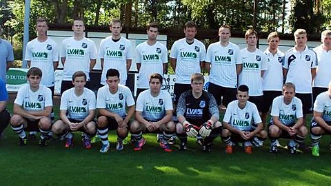 stehend v. links: L. Reinders, P. Hetkamp, Ch. Booms, T. Borchard, F. v. Hal, C. Meyer, A. Testroet, K. Koriath, Pa. v. Merwyk, J.-N. Bruns, T. Klumpen, M. Scholten

kniend v. links: C. Tenbrink, M. Bollwerk, T. Bruns, S. Bergerfurth, F. Schirrmacher, N. Terstegen, F. Oliveira-Leite, S. Gasseling, M. Teronde
Es fehlen: J. Figueiredo, A. Messing