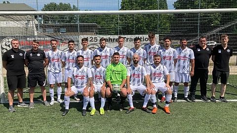 H.l. J.Staruß, Delien, Hammoudeh, Maiser, Bias, Ocikov, Jansen, Zurnaci, Rose, Cebeci, Temür, Gennes, K.Staruß
V.l. Rodi, Al-Kaki, Grüßer, Gülhan, Semiz

Es fehlen: Burkon, Evgeniy, Cunaku, Kurti, Musli, Sevinc, Alfahl, Elhani, Lux
