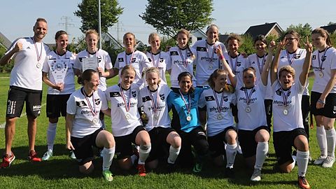 Meisterschaftsfoto des Frauenteams, des TSV Ratekau aus der vergangenen Oberligasaison 17/18.
