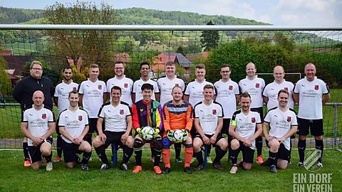 Hinten von links: Nils Faßhauer ( Betreuer ), Nazieh Al Rashed, Lukas Möller, Martin Spengler, Karrar Al-Bachay, Kevin Sippel, Sebastian Degenhardt, Wolf-Dieter Horn, Marco Sander, Thomas Böttner, Bernd Seifert 

vorne von links: Carsten Schwuchow, Mario Böttner, Piotr Wielopolski, Zhang Lujie, Simon Sander, Joshua Franz, Kevin Zimmermann ( Kapitän ), Cornelius Bormuth