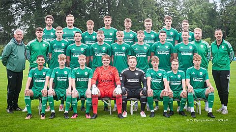 Oben von links: Felix Kerperin, Leon Daalmann, Fabian Wolf, Steffen Veldhuis, Timon Kuite, Marvin Lucas, Lutz Bosch, Julius Kampherbeek.

Mitte von links: Assistent: Albert Jan Ekkel, Betreuer: Mika van Goor, Niko Lichtenberg, Nils Veddeler, Nick Lichtenberg, Nico Holstein, Jannik Bosch, Malte Hölman, Colin Stiepel, Betreuer Fabian Strothmann, Trainer Tobias Vennegeerts.
 
Unten von links: Leo Krasniqi, Marvin Nyhuis, Tim Leussink, Fabian Ekkel, Alex Voet, Paul Richter, Mika Treu, Laurin Vrye.
 
Es fehlen: Max Kerperin, Eike Jacbos und Torwarttrainer Christoph Voet.