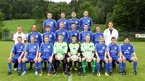 hinten von links: 
Ertl Robert, Vize-Kapitän Weinmann Günther, Kapitän Brunnbauer Klaus, List Hermann
mitte von links: 
Trainer Himpsl Günther, Ebner Benjamin, Kratschmann Stefan, Hochstrasser Martin, Köstlmeier Michael, Raith Andreas, Pröll Alfred, Co-Trainer Stadler Armin
vorne von links: 
Kapfenberger Markus, Beckert Thomas, Fischer Manuel, Käser Christian, Weiß Tristan, Kroiss Ralf, Wiederer Christian, Gigl Simon, Haas Markus
es fehlen: 
Betreuer Pfeffer Georg, Wurstbauer Wolfgang, Breit Tobias, Fischer Tobias, Brunnbauer Tom, Bernreiter Patrick