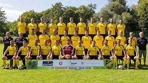 obere Reihe von links nach rechts: Viktor Eberle, Yannik Erb, Emilijus Zarkaitis, Christopher Schillinger, Benedikt Schlegel, Julian Mündel, Dorian Klug, Daniel Kirchhofer, Janis Schwarz, Sascha Rauscher, Elias Kohler 
mittlere Reihe: Trainer Hans Kloos, Spielausschuss Sascha Neumann, Corentin Merelle, Pascal Sebisch, Kevin Kontermann, Oliver Krummeich, Felix Tömmes, Lukas Schmidt, Fabian Beiser, Kevin Sillmann, Markus Bogner, Betreuer Harald Karch, 1. Vorstand Hartmut Hahn 
vordere Reihe: Daniel Bäßler, Mathias Kropp, Antonio Falletta, Cedric Gorski, Yves Mündel, Christian Schulz, Kevin Wiederrecht, Manuel Lovrec, Pierre Bouret, Alexander Leonhardt, Nino Dyballa 
Es fehlen: Domenic Mannshardt, Tobias Heidt, Justin Bobek, Stefan Werner, Andreas Schulz, Patrick Skatulla, David Erstling, Steffen Setnik, Raphael Kimmer, Sven Bechtold, Jean Widmann, Pascal Arens und Andreas Baier