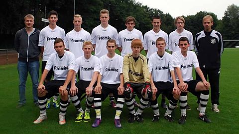 stehend von links: J.-N. Bruns, Ch. Testroet, D. Willing, P. Alofs, M. Bruns, P. Krebs, L. Mäteling, S. Gasseling
sitzend von links: S. Frankemölle, M. Epping, P. Helmes, M. Hakvoort, T. Baumann, F. Schmeink