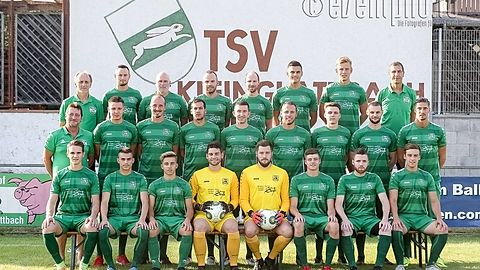 hinten v.l.n.r.: Betreuer Helmut Roth, Sebastian Witsch, Marcus Wiederrich, Philipp Gutjahr, André Aisenbrey, Dominik Bahmer, Jan Hingar, Cheftrainer Klaus Arnold
stehend v.l.n.r.: Spielleiter Peter Seyb, Simon Haupt, Julian Trostel, Niklas Götz, Marc Hahn, Mathias Geiger, Thomas Haupt, Daniel Linder, Co-Trainer Marcel Boch
sitzend v.l.n.r.: Dominik Stahlberger, Mile Mosev, Kevin Rückert, Tobias Linder, Marco Zipperle, Marius Beyer, Florian Rother, Alex Schray

Fotograf: Jan Simecek eventpho.to