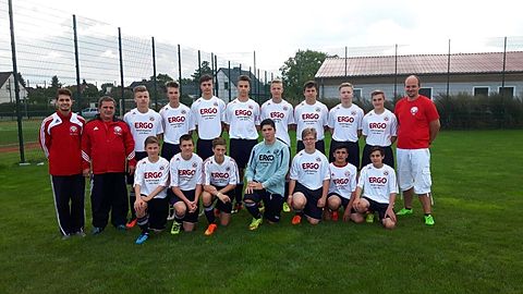 hintere Reihe von links: Torsten Grünke, Maik Seidler, Cedric Gromeier, Laurin Lohr, Felix Petrick, Justin Schebesch, Fabian Beck, Florian Manthey, Moritz Hackfurt, Dominik Seidler, Thomas Richter
vordere Reihe von links: Til Engling, Marcel Block, Lucas Müller, Jannis Junker, Maximilian Menzel, Ebrahim Hariri, Ali Hamod