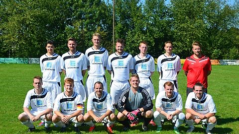 Hinten: Patrick Klinge, Christian Baier, Julian Grass, Jens Hoidem, Stephan Ernst, Kevin Klinge, Trainer Marco Flatzek

Vorne: Simon Bohland, Patrick Hoidem, Marcus Hesse, Andre Faust, Kevin Schellberg, Daniel Gretz