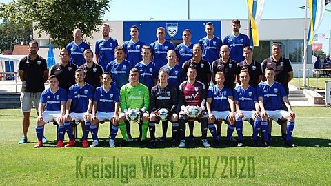 Oben: Kieschnik, Bartucz, Oberndorfer, Walz, Adam, Ströbl, Pronath
Mitte: Ellert, Bruckner, Scharl, Kienast, Wilk, Pawelczyk, Pautsch, Dorner, Dorn, Loders
Unten: Deiminger, Gschrey, Gonzalez, Faltermeier, Pawelczyk, Hirzinger, Heigl, Adam, Gerlach