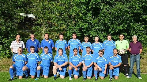 hintere Reihe von l. nach r.: R. Söhner, U. Bürzer, M. Münch, P. Matula, S. Bürzer, A. Koca, J. Neubauer, S. Mader, H. Kulla, K. Steinbach
vordere Reihe von l. nach r.: R. Zalesny, M. Steinbach, D. Mayerhöffer, M. Bäcker, T. Schäfer, M. Mayerhöffer, M. Stark, A. Fichter