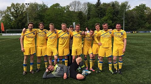 Mannschaftsfoto aus dem Jahr 2014!
Auswärtssieg beim damaligen Tabellenführer FC Norden.