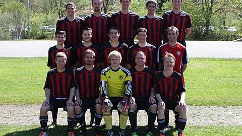 hinten: Claus Panek, Alexander Gerbold, Julian Mayer, Bernhard Weber, Patrick Wörz

mitte: Maximilian Heel, Michael Gebhard, Fabian Zocher, Christoph Mächler, Tommy Weigand (Trainer)

vorne: Lukas Csauth, Andreas Leubner, Matthias Fritz, Andreas Hörmann, Simon Albrecht