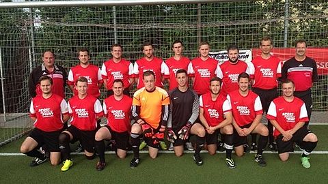 1.Mannschaft vor dem Testspiel vs. VfR Nierstein am 07.07.2014:
stehend von links nach rechts: Betreuer J.Jost, Spielertrainer M.Kornely, D.Held, R.Stabile, N.Langer, M.Denz, S.Brust, J.Matischek, Co-Trainer A.Brummer
kniend von links nach rechts: T.Jung, S.Golla, R.Izzo, T.Hornik, F.Fazzi, N.Christ, P.Bocian, U.Izzo
fehlend: D.Reale, H.Kirmizielma, F.Prgomet, S.Reinsch, D.Bechtel, Torwarttrainer T.Theobald